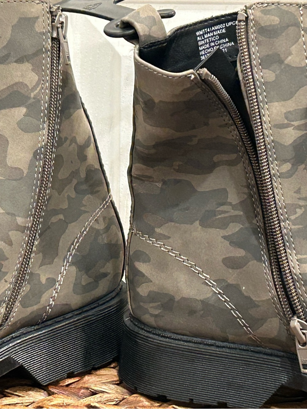 Time and Tru Women’s Olive Camo Lace-Up Combat Boots - Picture 4 of 5